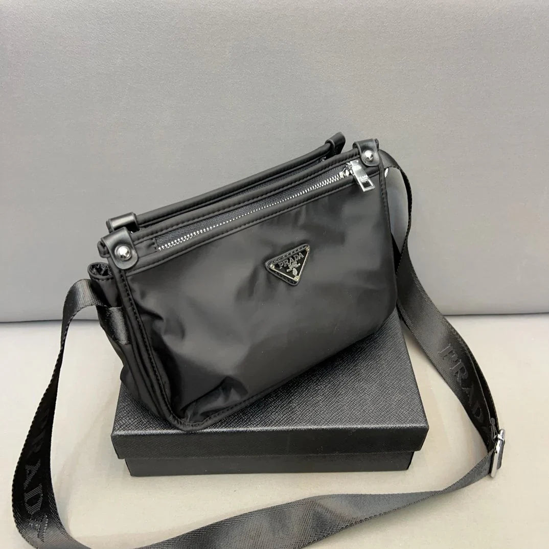 New fashion men's versatile crossbody bag 1024011011